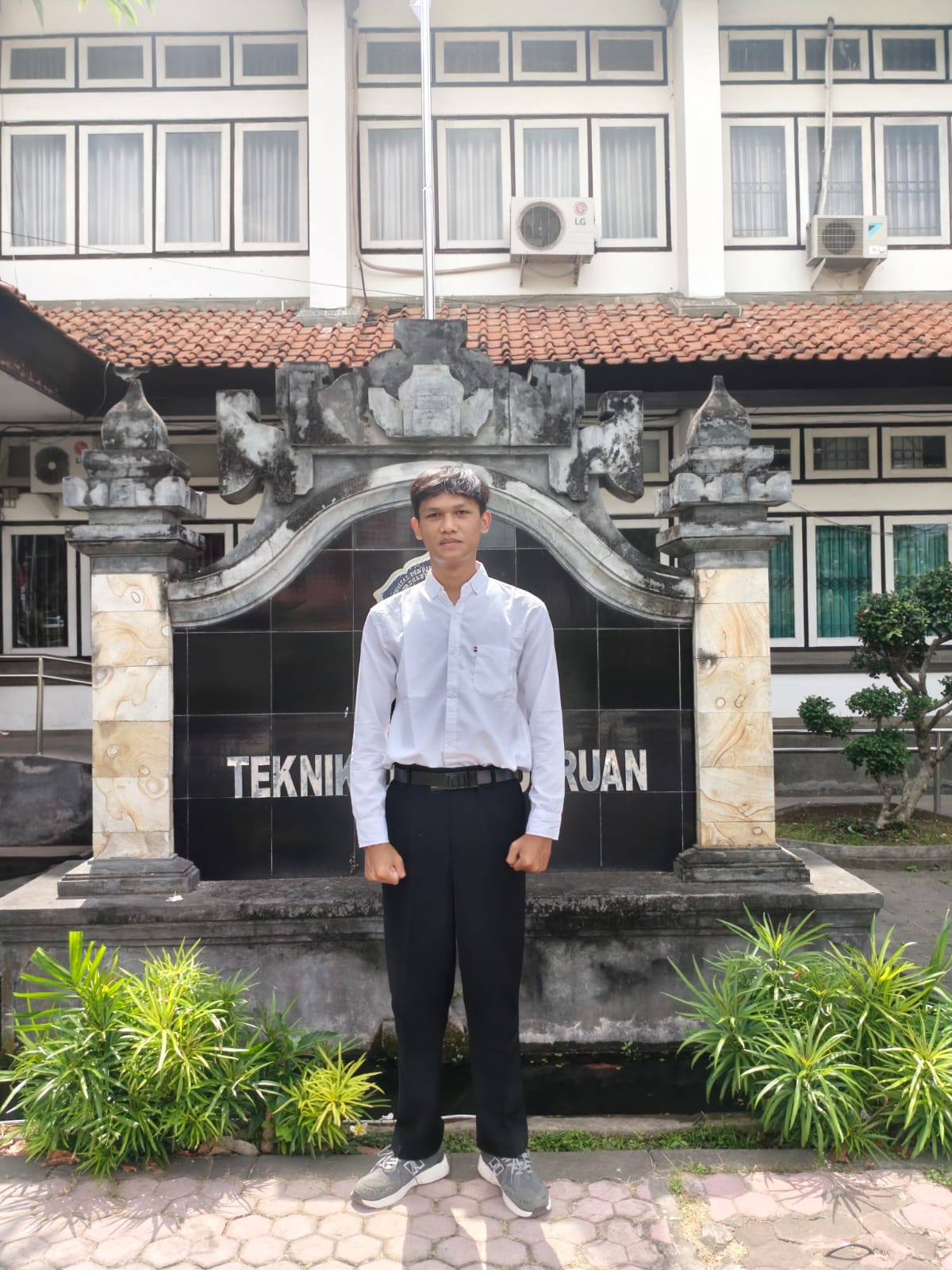 Foto Profil Formal